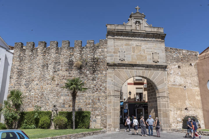 136 - Caceres - Plasencia - Puerta del Sol